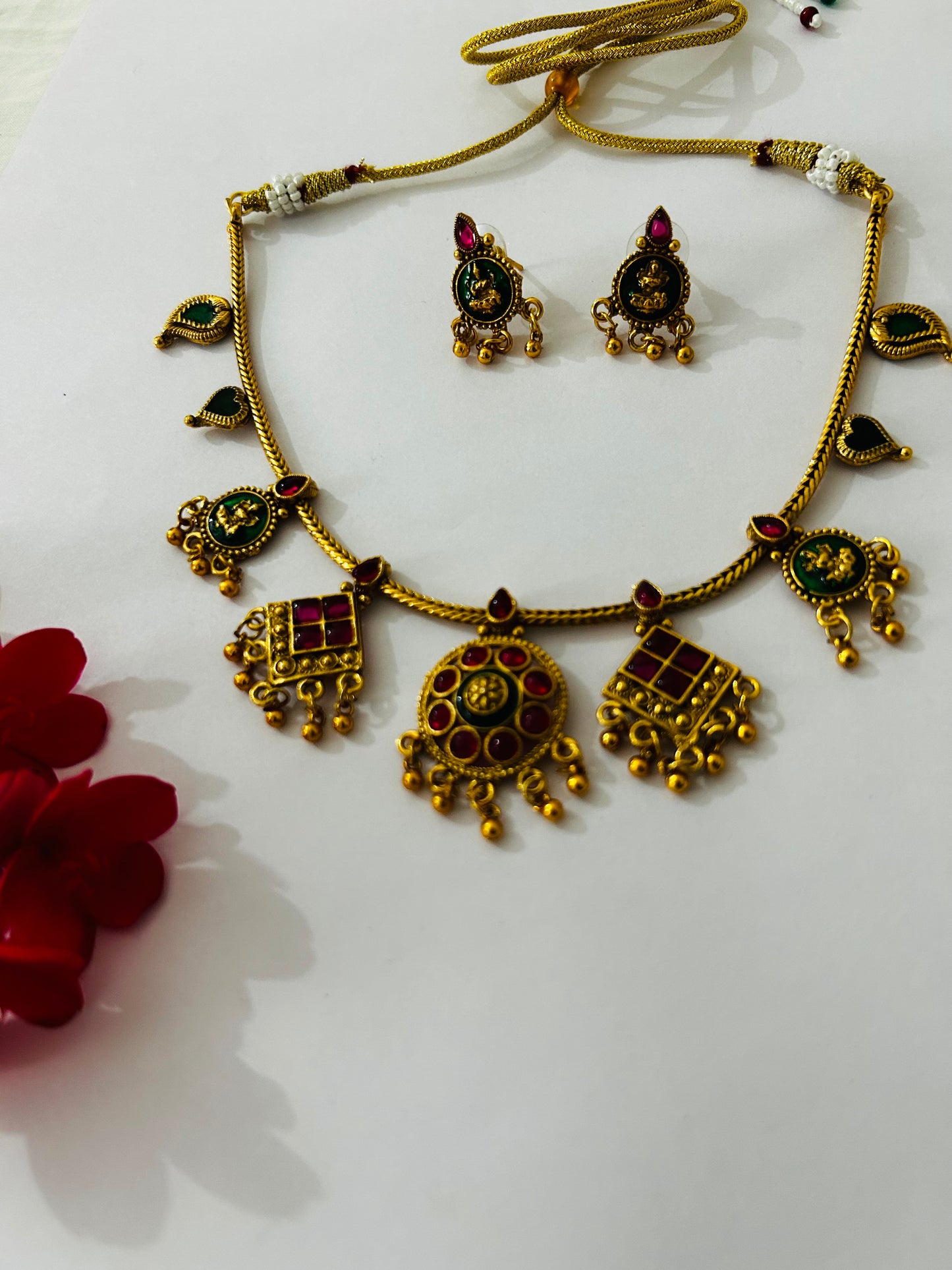 Antique necklace set