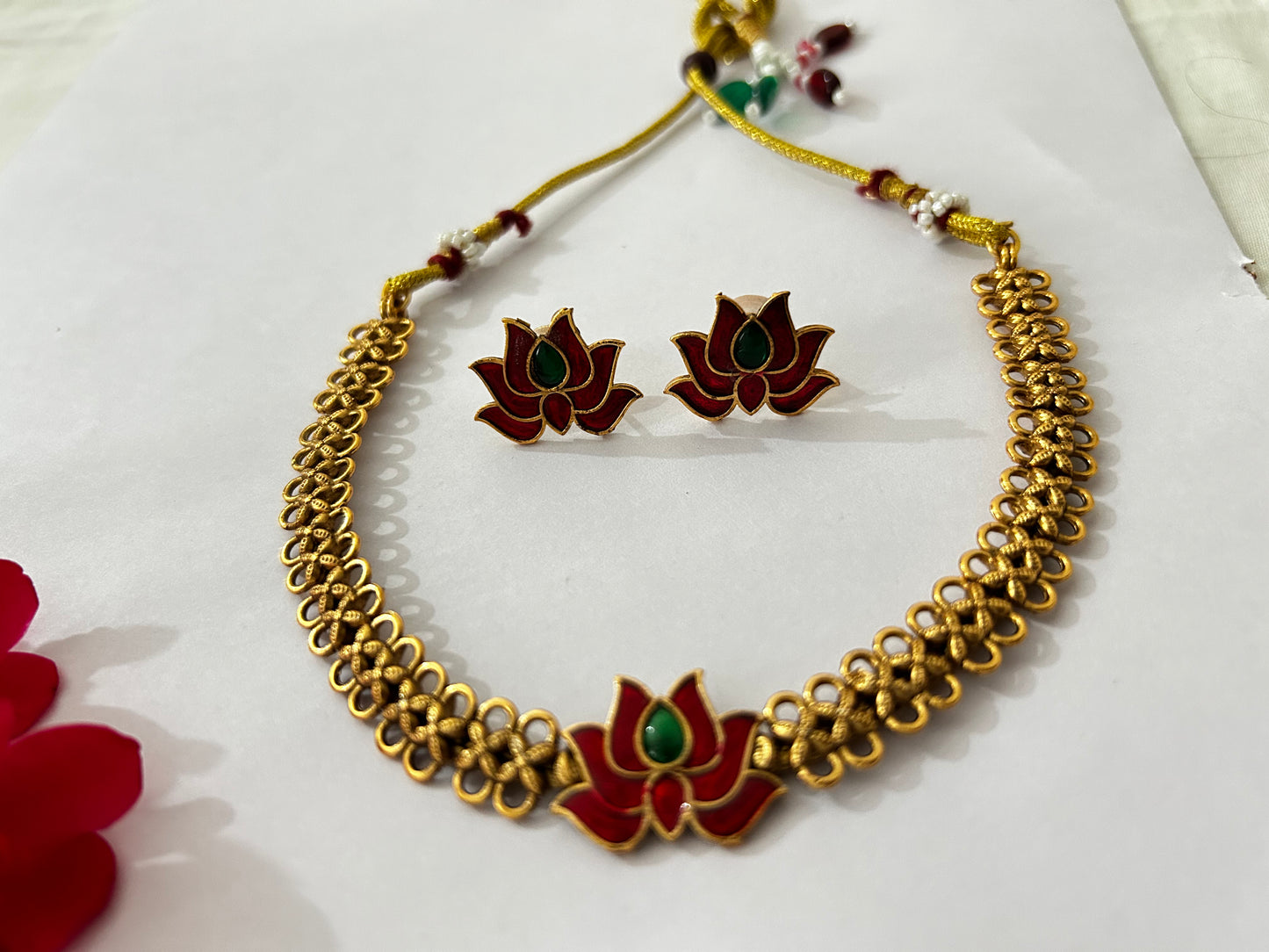 Antique gold lotus necklace set