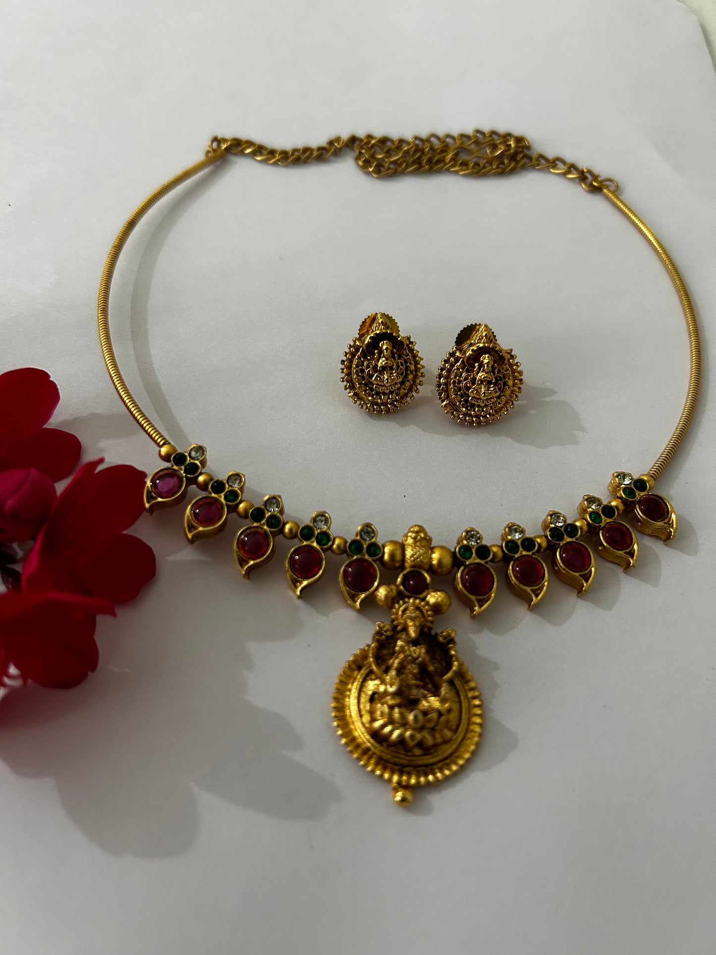 Antique necklace set